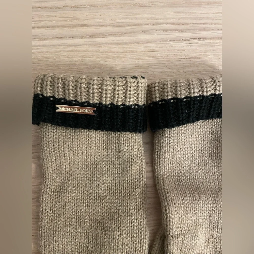 Michael Kors - Tan Tech Gloves